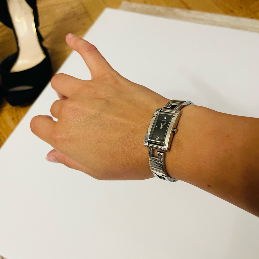 Guess Women’s Watch - Picture 9 of 9